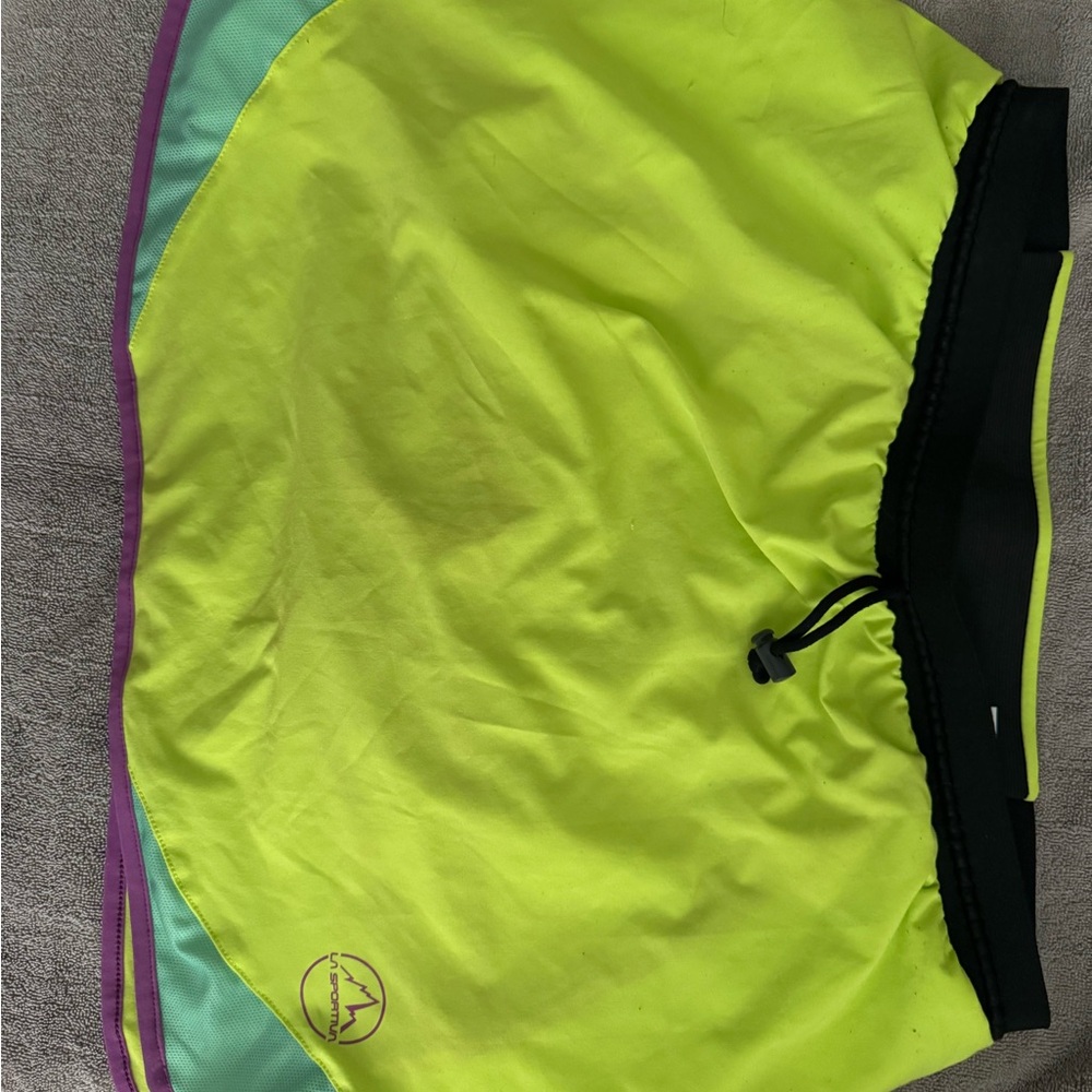 la sportiva neon skirt size L